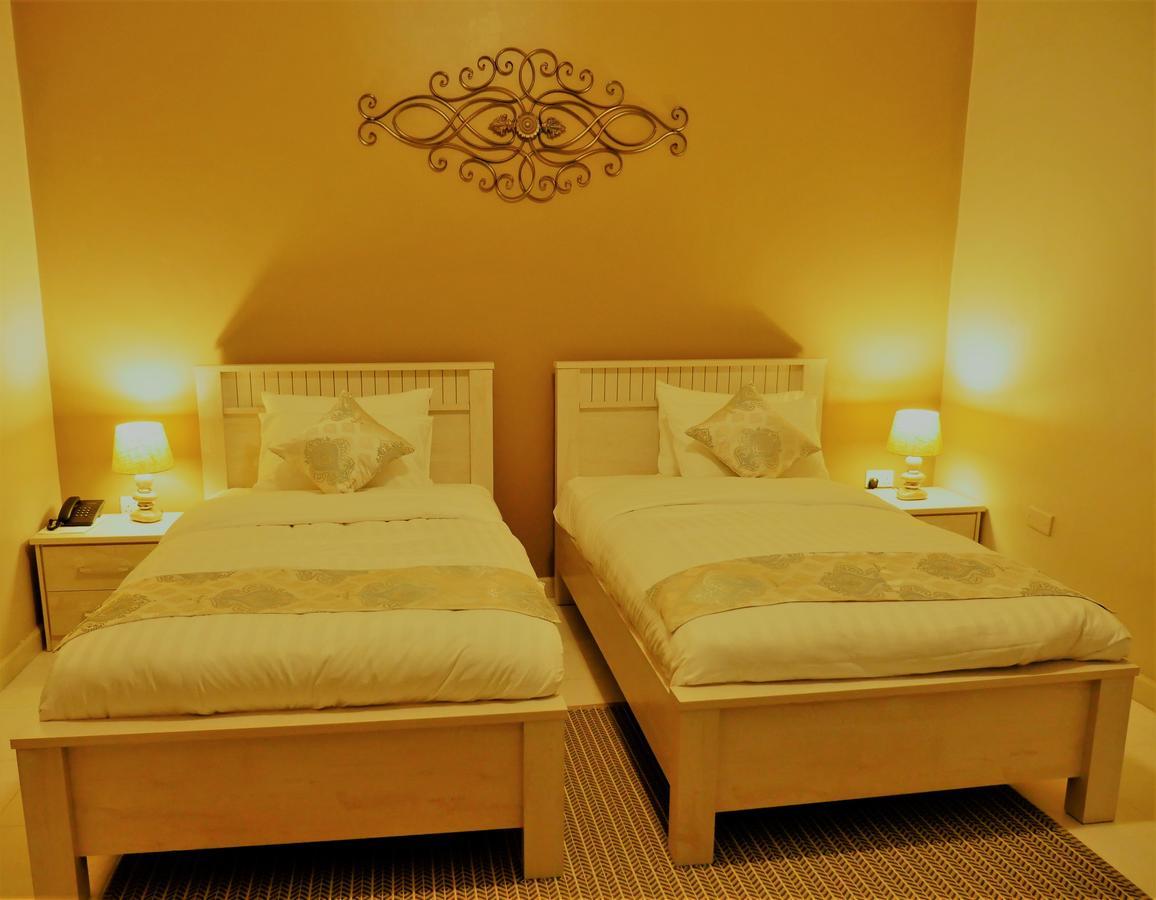 Hotel Ivory Castle Limited Kampala Exterior foto