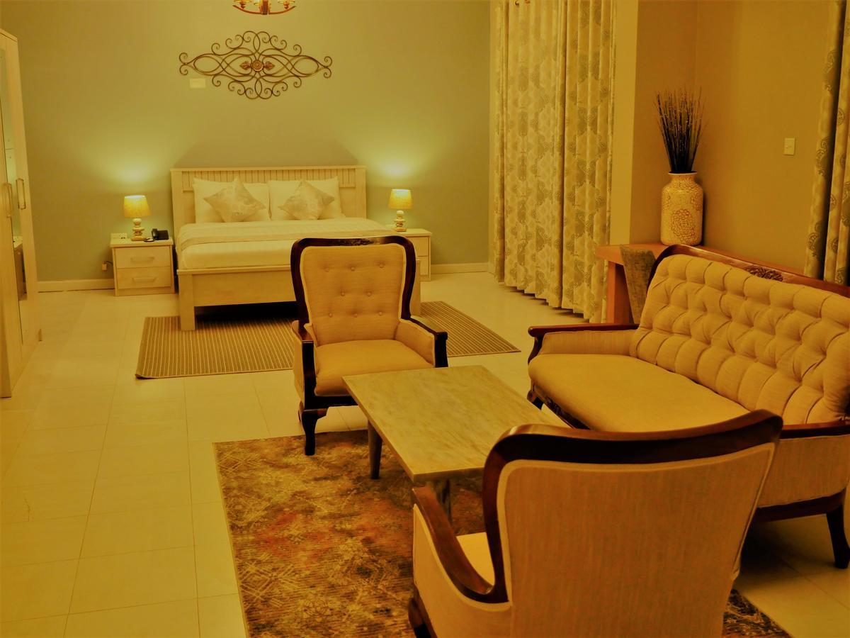 Hotel Ivory Castle Limited Kampala Exterior foto